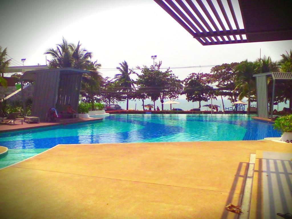 Lumpini Seaview Top Floor Praia de Jomtien Exterior foto