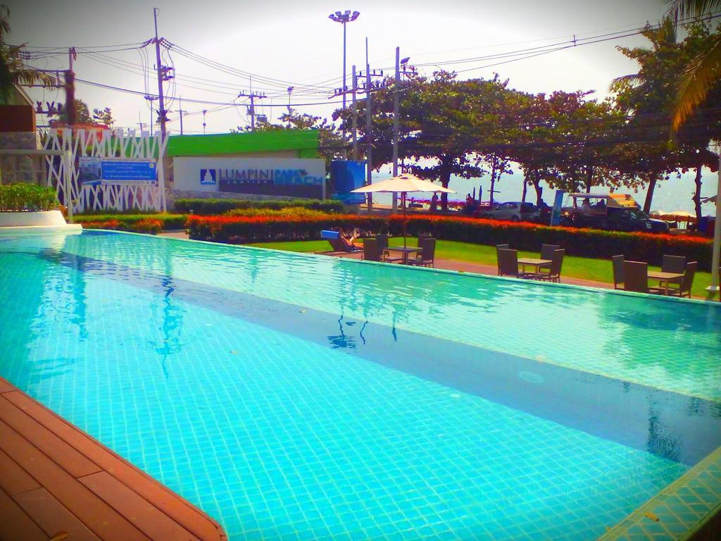 Lumpini Seaview Top Floor Praia de Jomtien Exterior foto