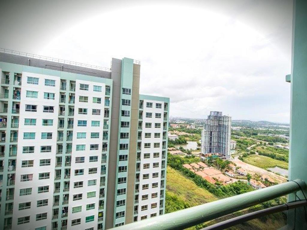 Lumpini Seaview Top Floor Praia de Jomtien Exterior foto